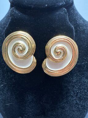 Vintage Gold-Tone & Cream Enamel Spiral Clip-On Earrings Retro Statement Jewelry
